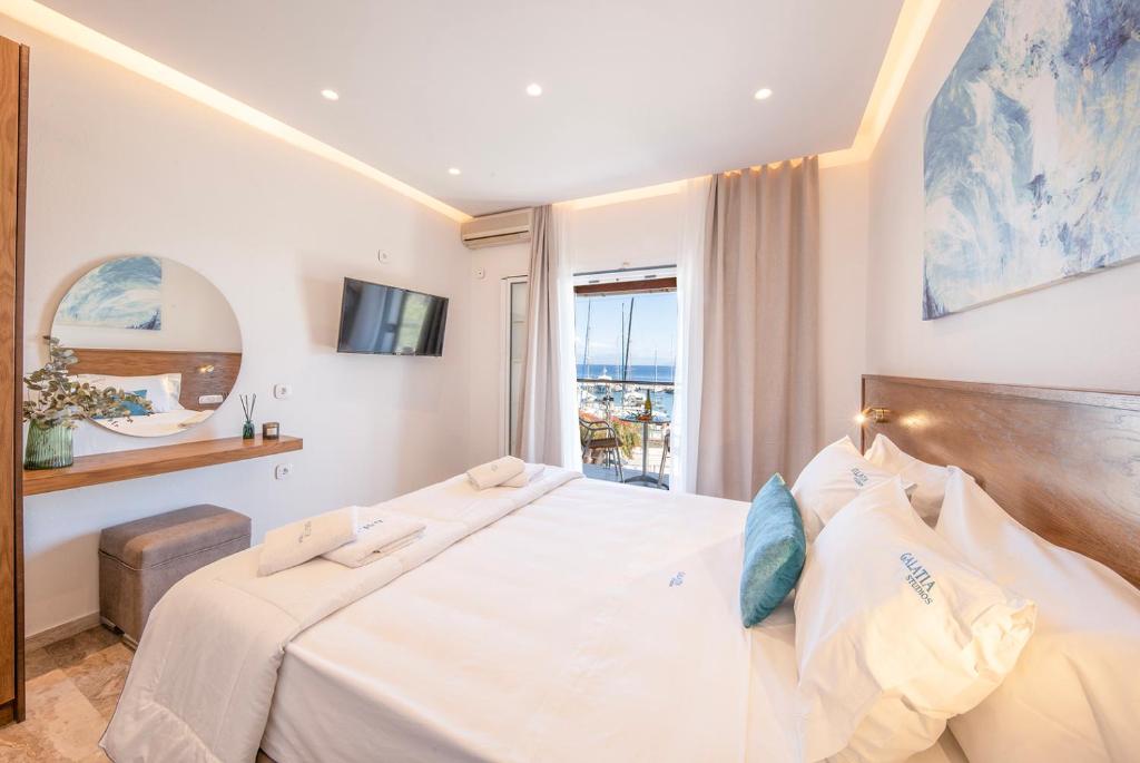 Galatia Studios and Apartments: apartment bedroom