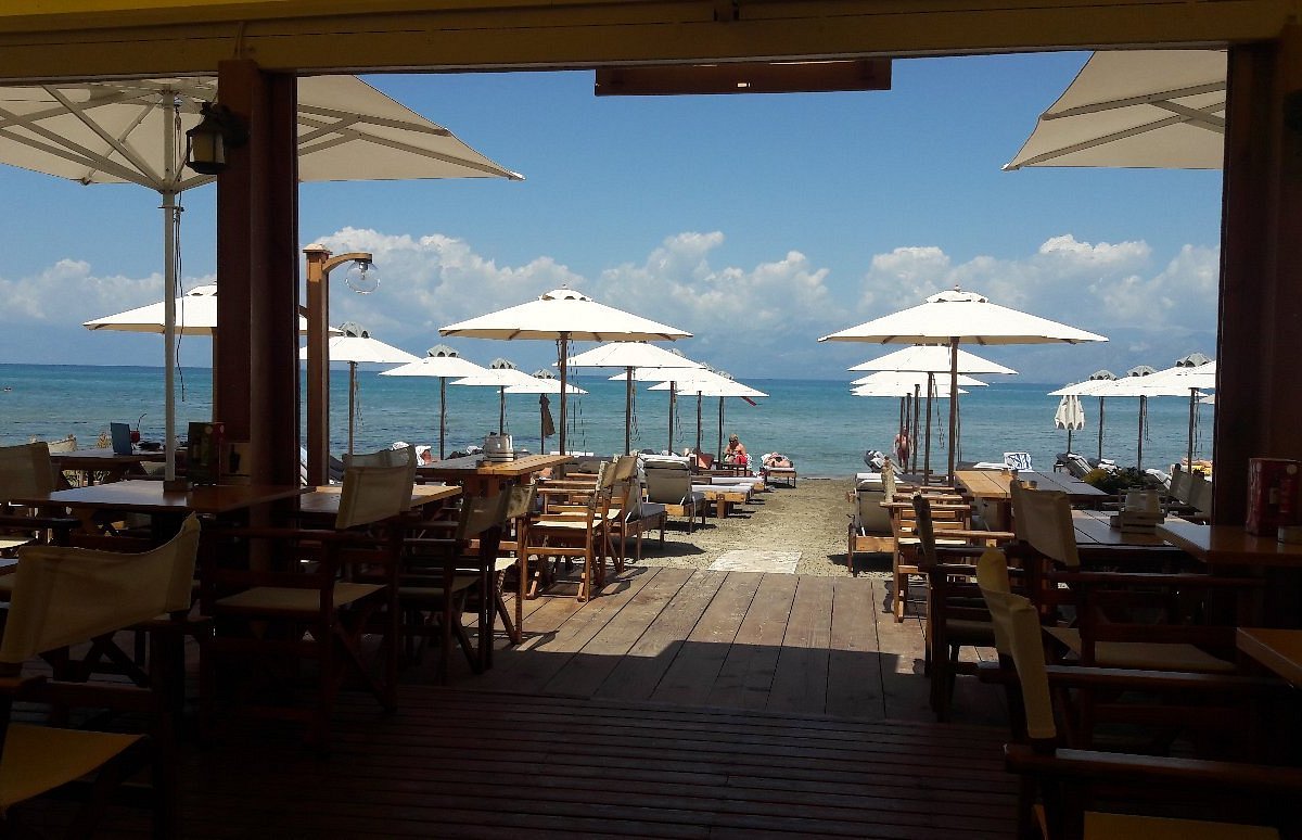 Skouna Beach Bar and Diner on the Roda seafront, Corfu