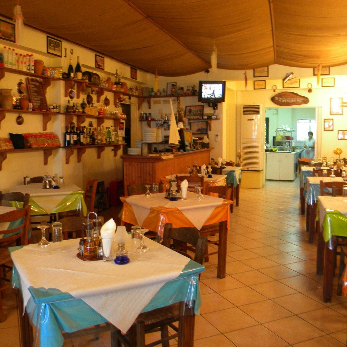 Fagopotion taverna in Agios Stefanos Kassiopi, Corfu