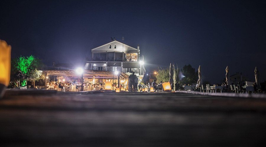 Petrakis BeachBar Restaurant at Alykes Lefkimmis, Corfu