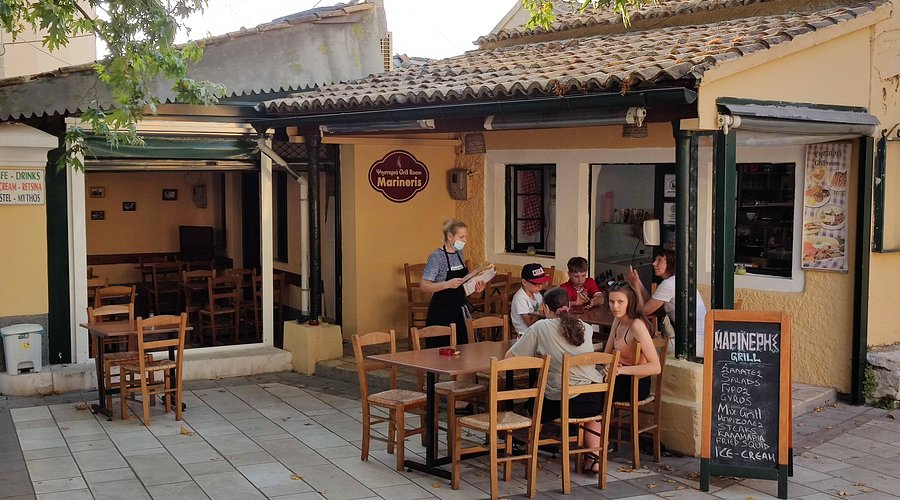 Marineris restaurant in Liapades, Corfu