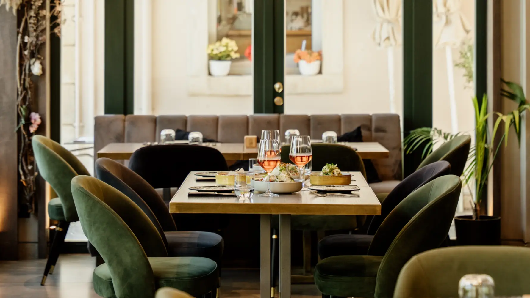 Table setting inside Arcadion Bistrot in Corfu Town