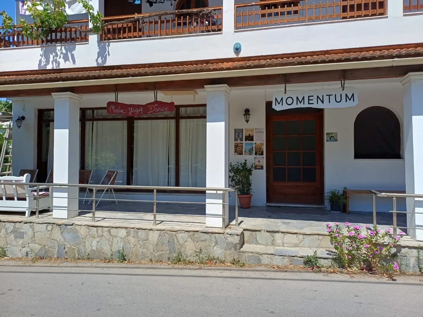 Contact Momentum Arillas directly before visiting to discuss current access arrangements and any individual mobility requirements.