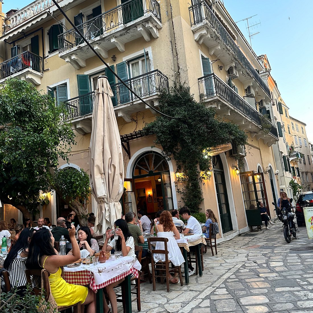 Exterior of To Tsipouradiko restaurant in Corfu Old Town