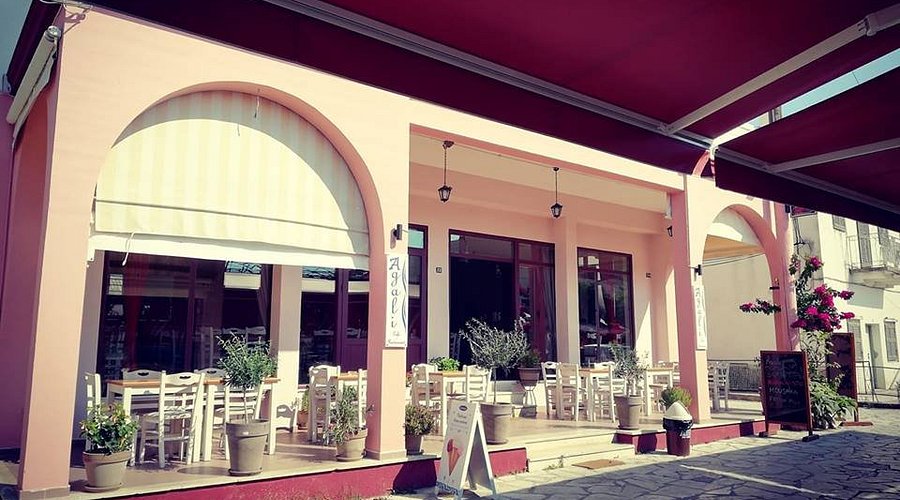 Agkali Cafe Restaurant in Potami, Lefkimmi, Corfu