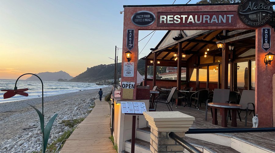 Alobar Beach Restaurant in Agios Gordios, Corfu