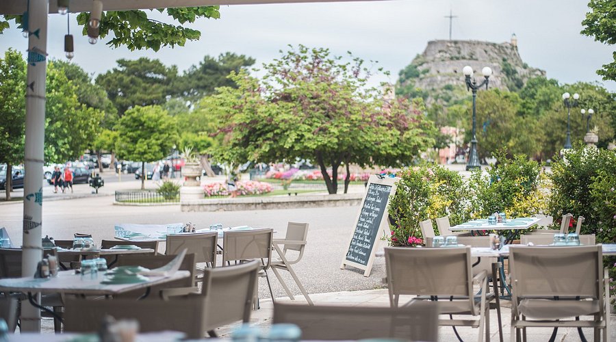 Psaraki terrace overlooking Spianada and the Old Fortress in Corfu Town
