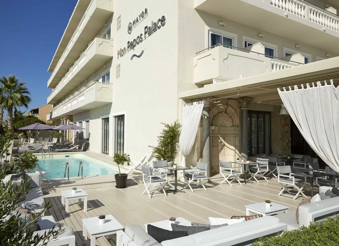 Mon Repos Palace hotel and swimming pool in Anemomylos, Corfu Town