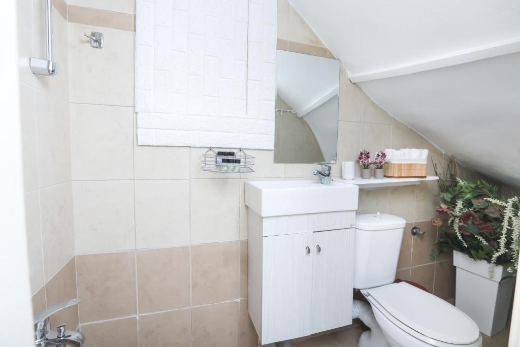 Natasha’s tiny home accommodation gallery
