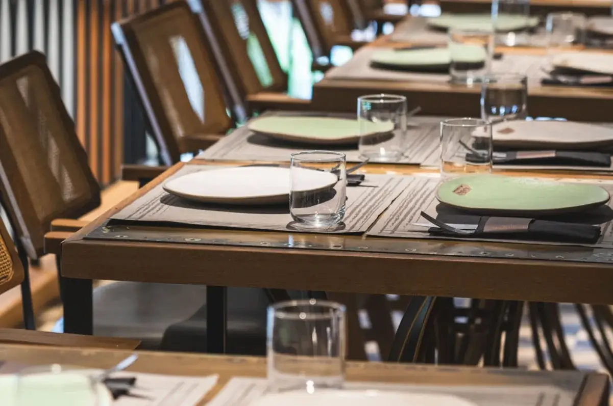Dining tables at Spianada Meats & Greens in Corfu Town