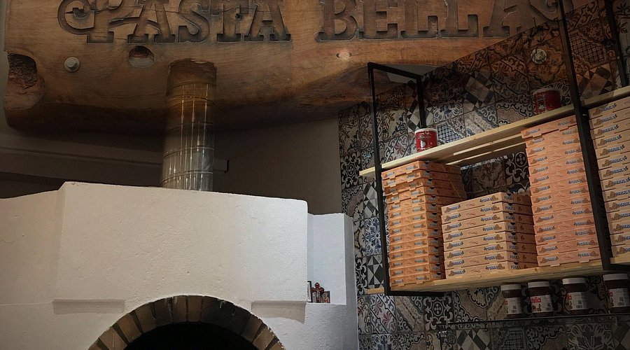 Pasta Bella pizzeria in Garitsa, Corfu