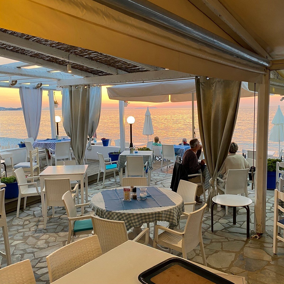 White Beach Bar Acharavi Corfu
