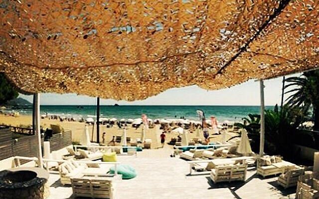 Nagual Beach Bar on Kontogialos Beach, Pelekas