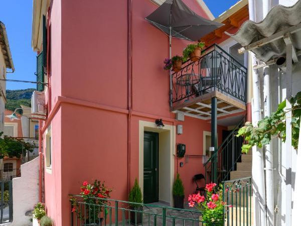 Exterior of Ileana-Marina Studio 1 in Benitses, Corfu