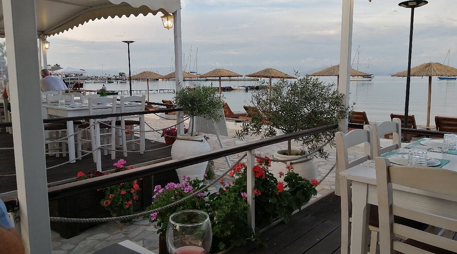 Limanaki Fish Tavern on the seafront in Petriti, Corfu