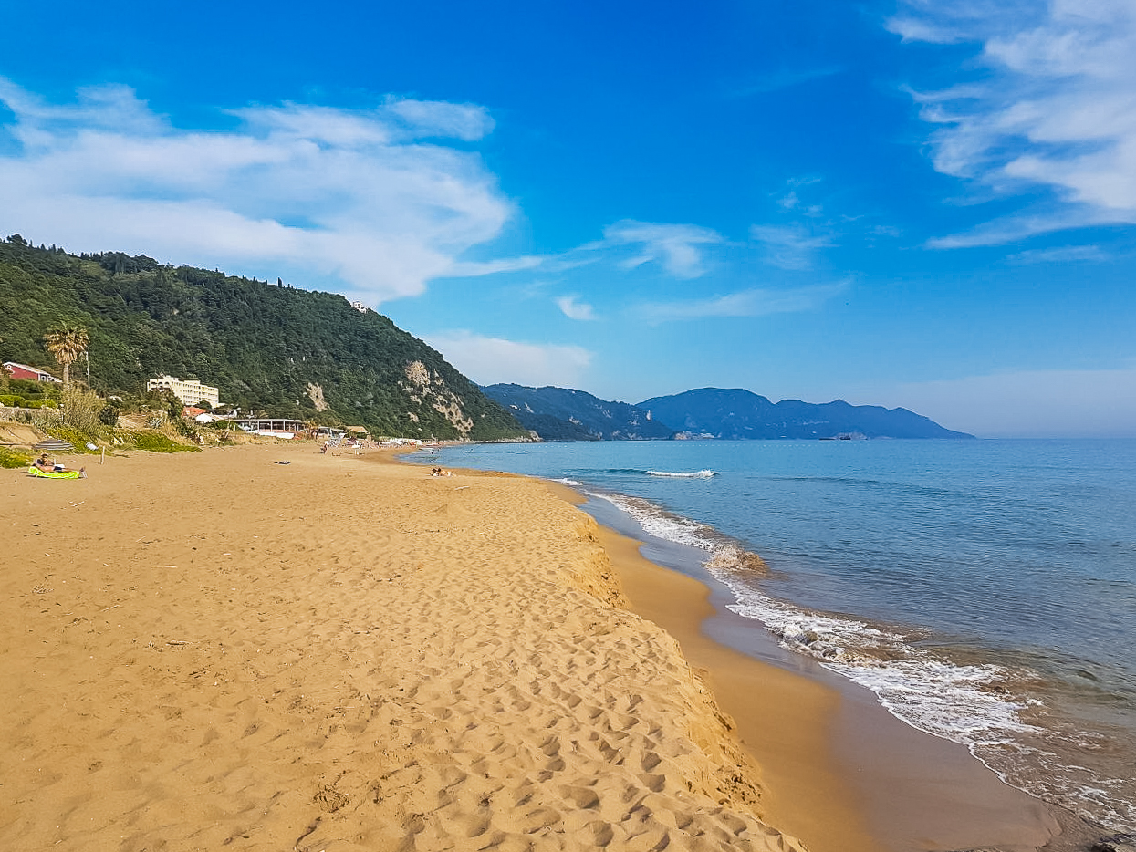 Seasonal sunbeds and parasols are widely available across organised sections.
