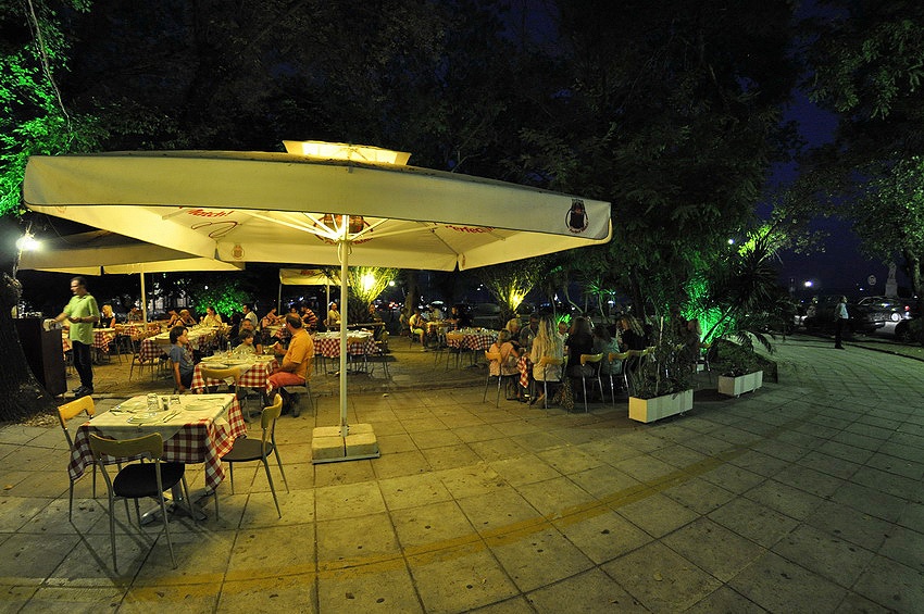 Outdoor dining at Da Giovanni in Corfu Town