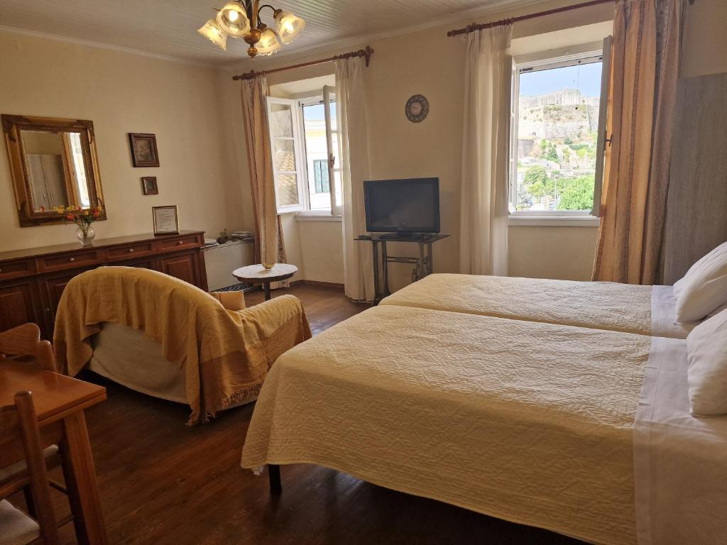 Studio with New Fortress view: accommodation and surroundings