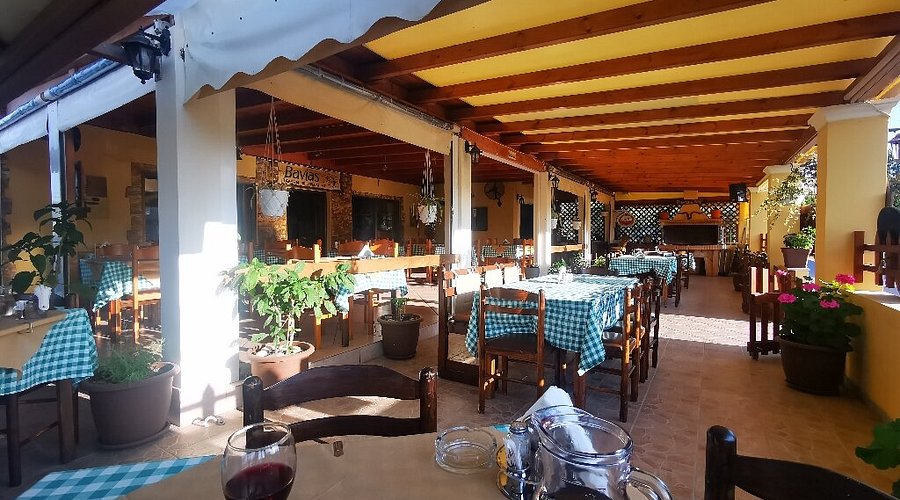 Bavias Tavern - Grill Room in Sidari, Corfu