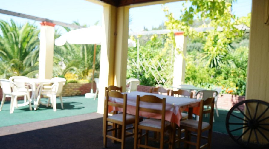 Hawaii Restaurant and Grill in Pelekas, Corfu