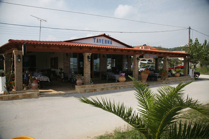 Limnopoula Tavern in Petriti, Corfu