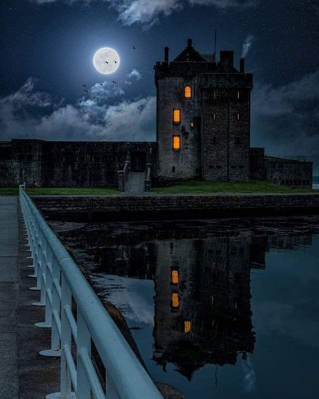 Scottish Castles - Executive Cabs Glasgow