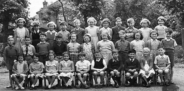 St Georges Scxhool c.1955a.jpg