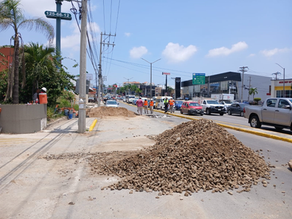 Atiende COMAPA SUR de manera oportuna hundimiento en Avenida Hidalgo