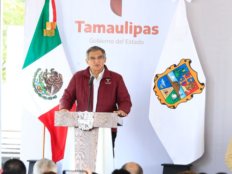 Entrega gobernador apoyos para mejorar servicios e infraestructura en Victoria