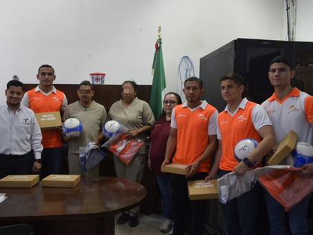 El club de futbol Correcaminos contribuye en actividades deportivas del CEDES Victoria