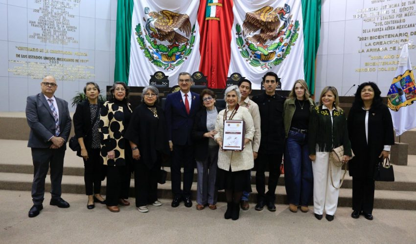 Entrega gobernador Medalla al Mérito «Luis García de Arellano» a Cecilia Imelda Lugo Cruz