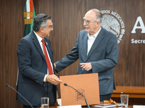 Acuerda Américo con SADER apoyos para productores de sorgo y maíz