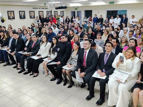 La UAT y el HRAEV realizan ceremonia de egreso de médicos residentes