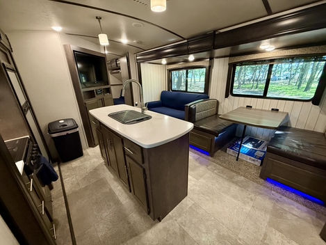 RV rental unit from Lake Whitney on Wheels set up for outdoor travel near Lake Whitney, Texas.