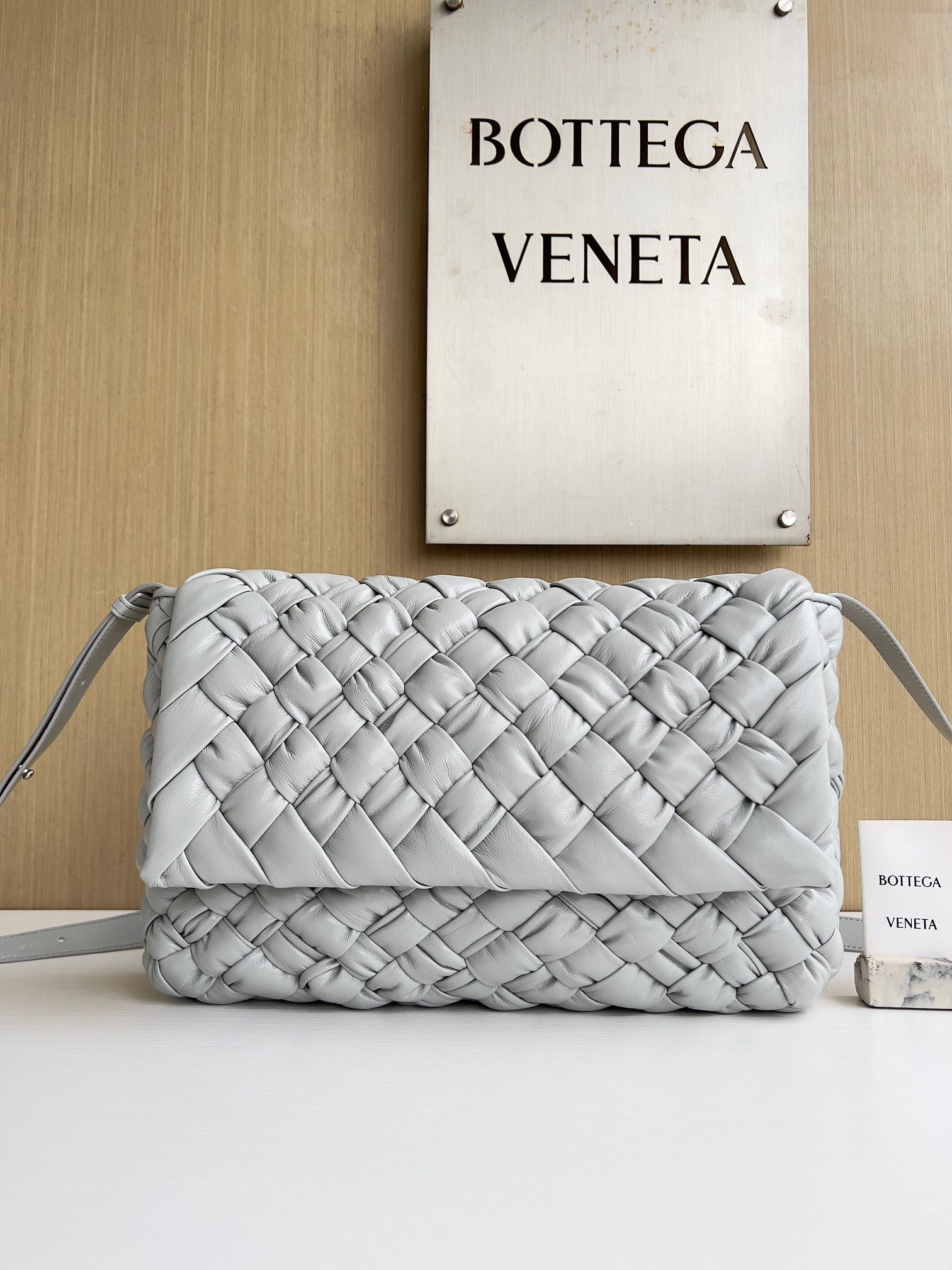 BOTTEGA VENETA BAG 