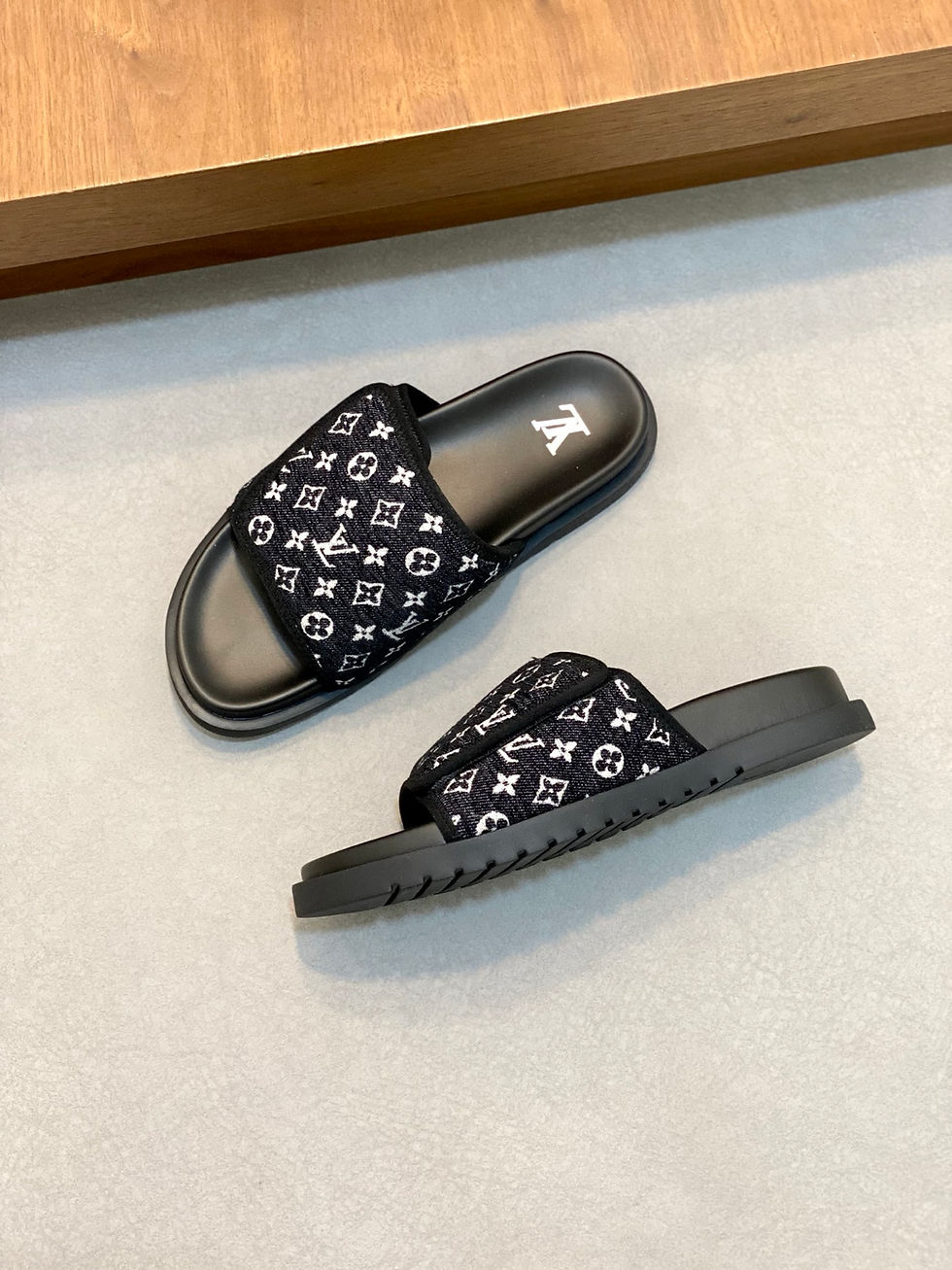 Thumbnail: LV MIAMI MULE