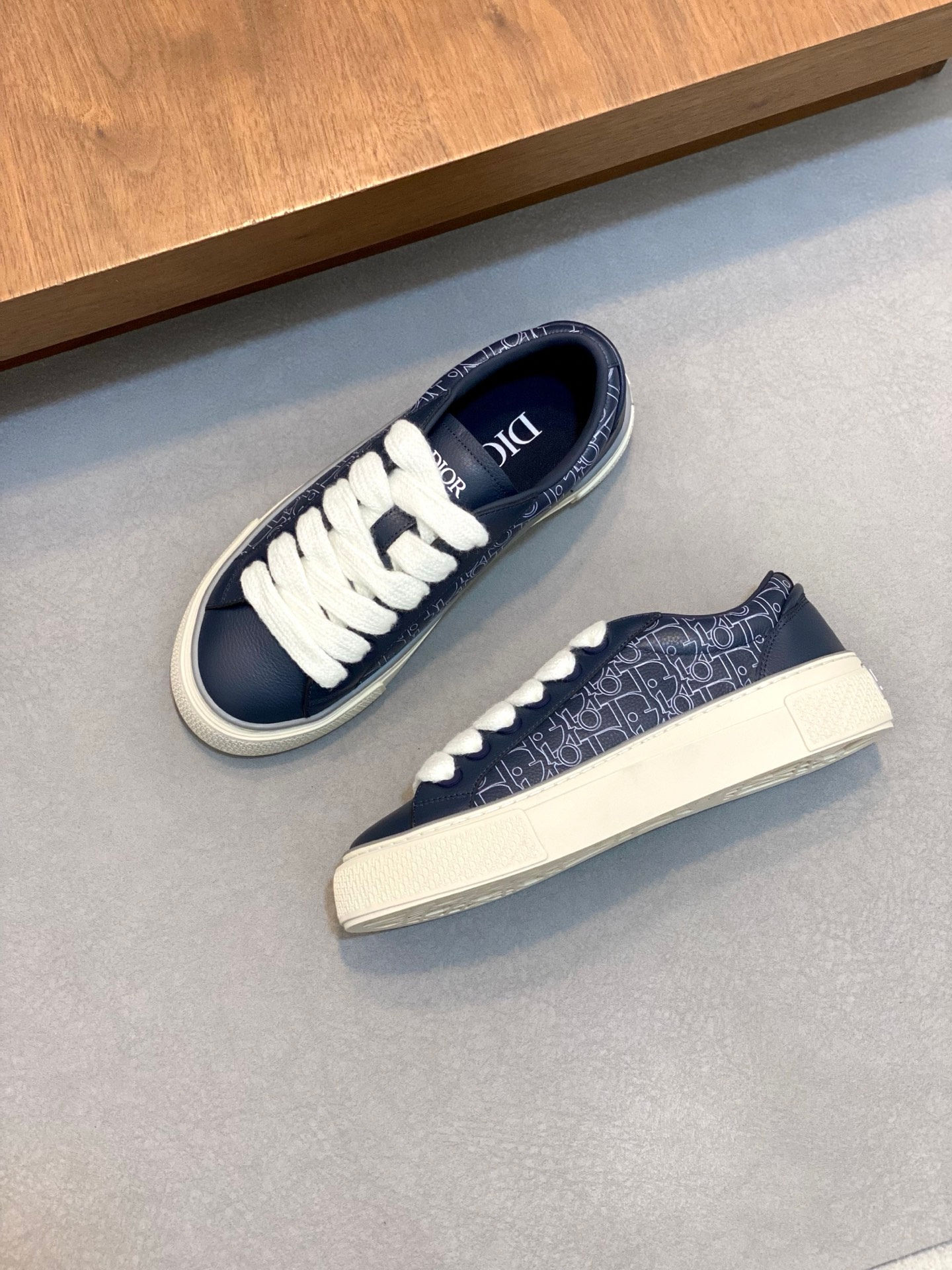 DIOR B33 SNEAKERS