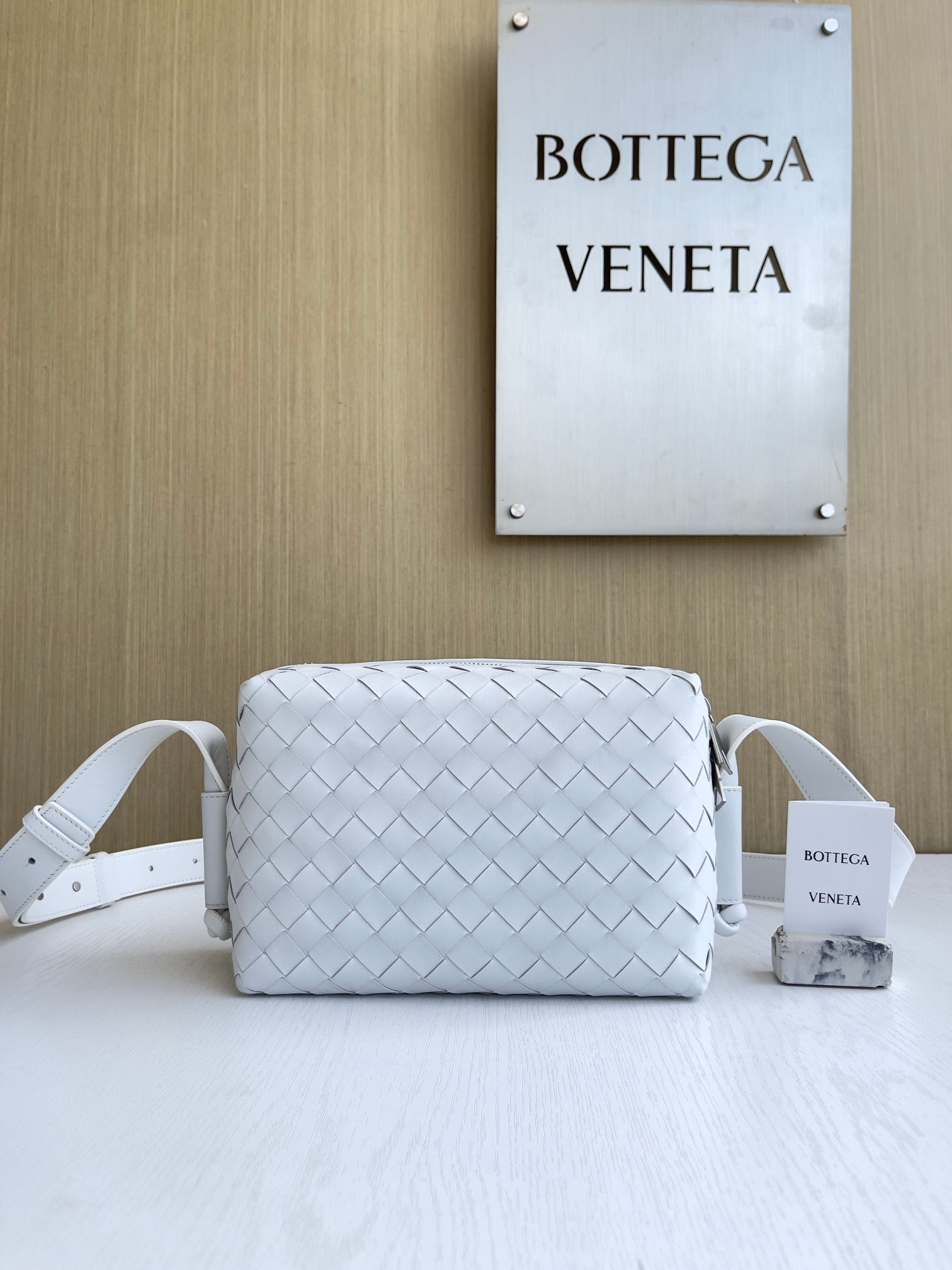BOTTEGA VENETA BAG 
