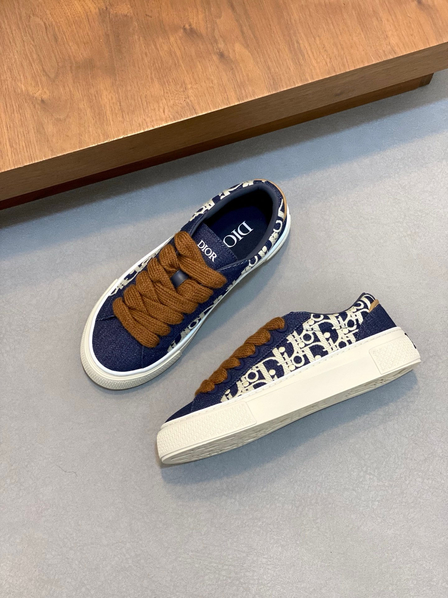 DIOR B33 SNEAKERS