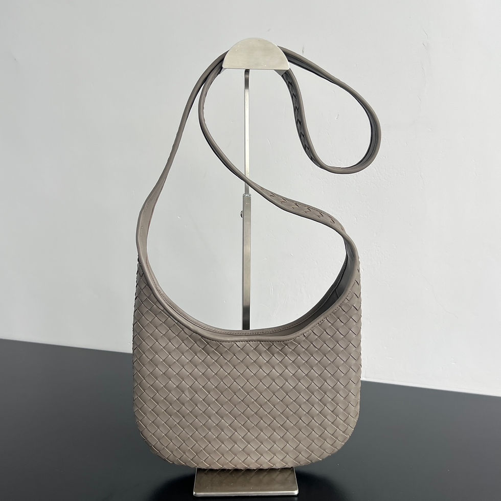 BOTTEGA VENETA VENETO ROUND CROSSBODY BAG