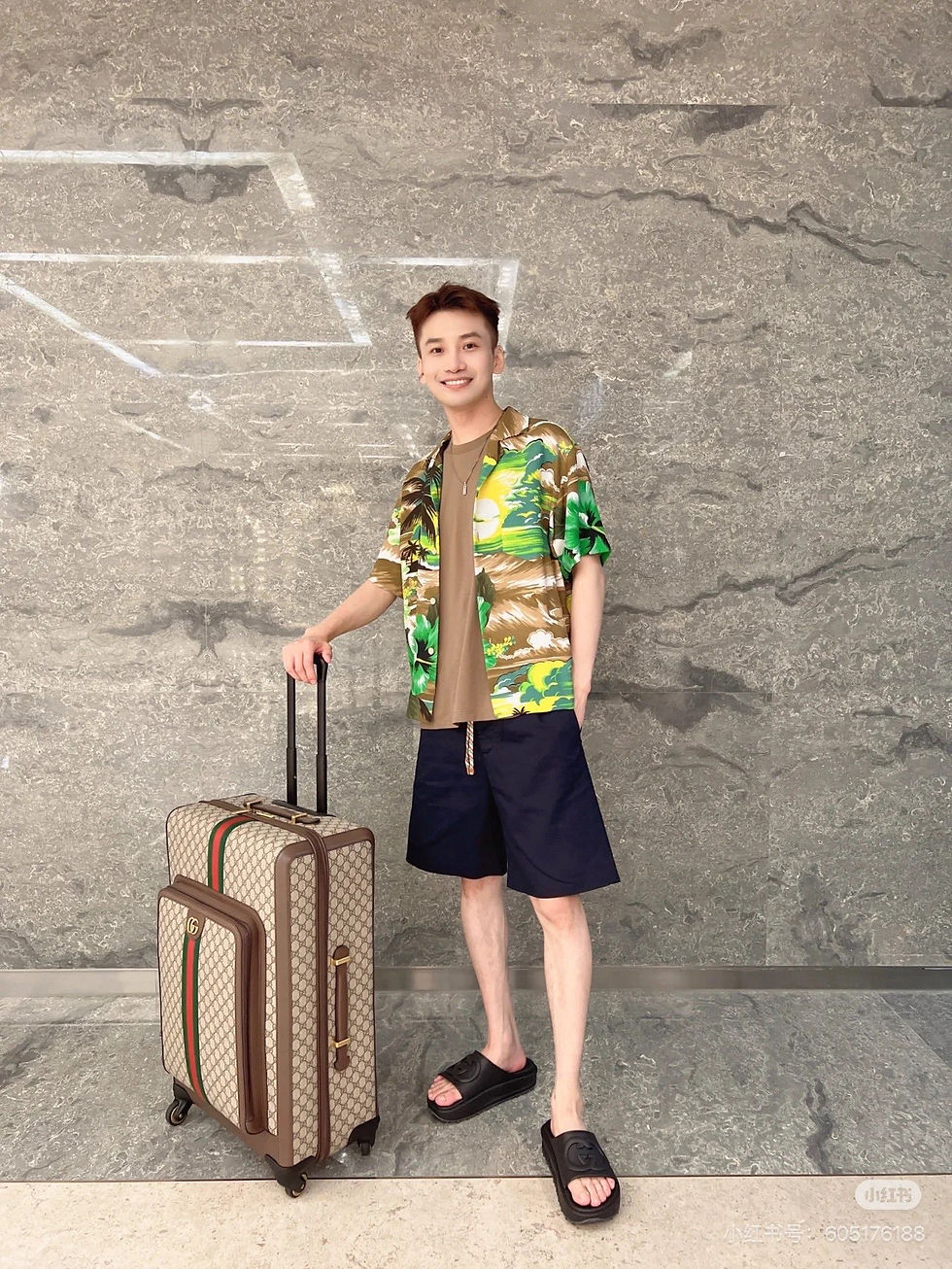 Thumbnail: GUCCI SHORT PANTS