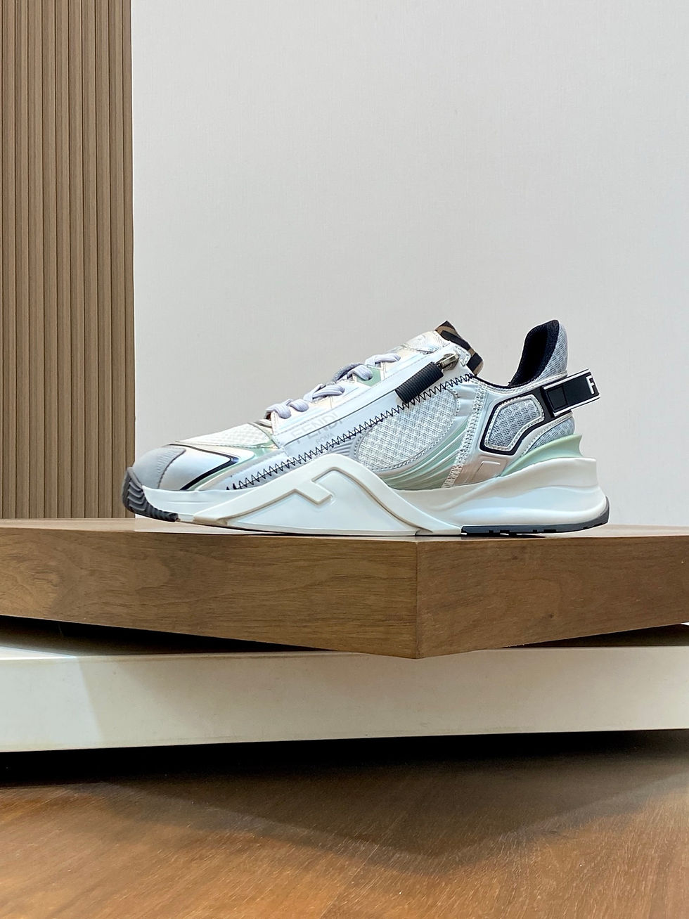 Thumbnail: FENDI FLOW SNEAKER