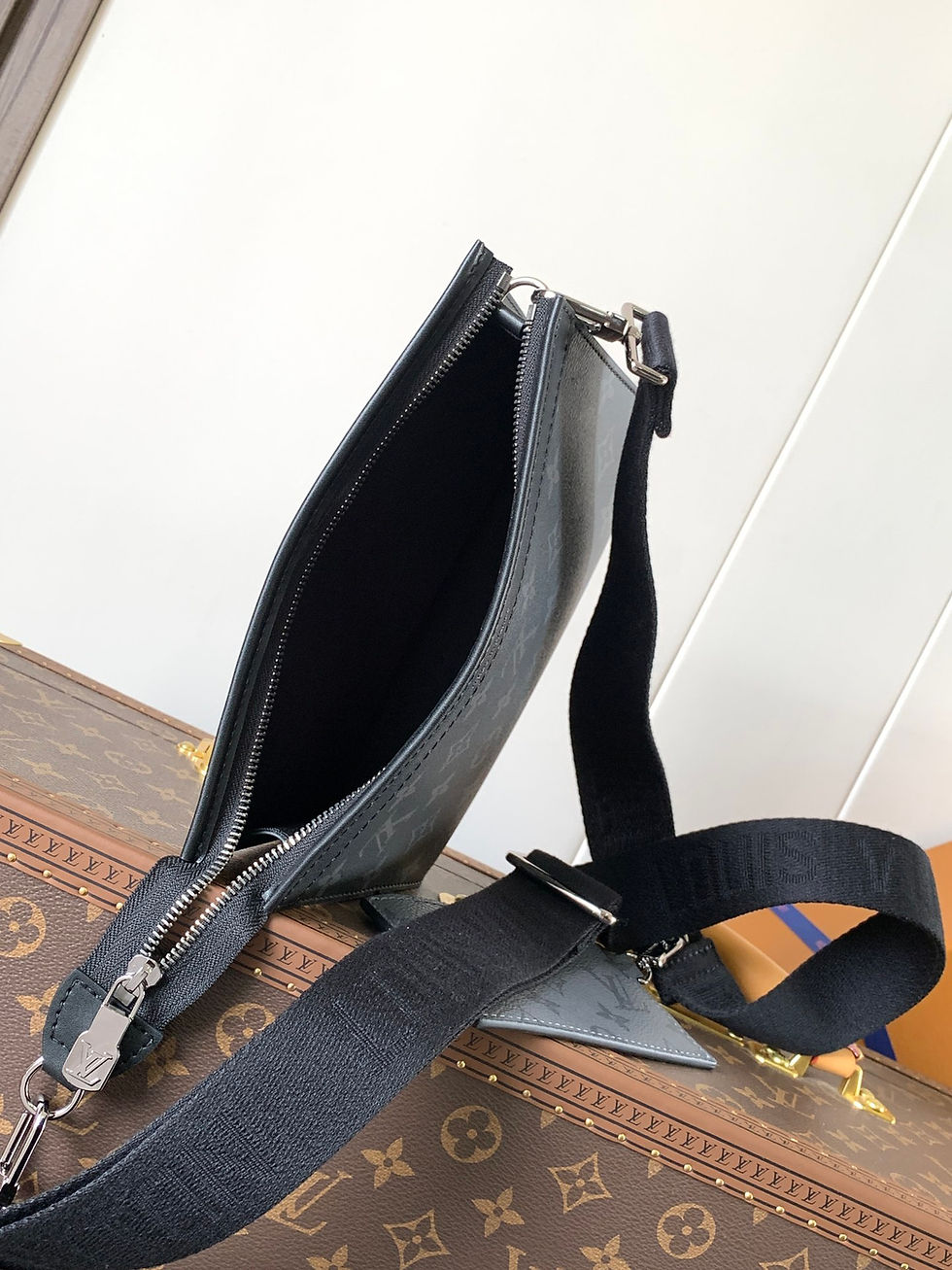 Thumbnail: LV GASTON WEARABLE WALLET
