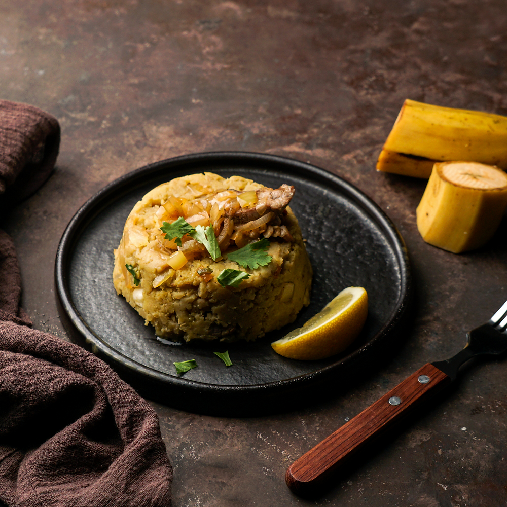 Mofongo med vitlök, plantain & svamp