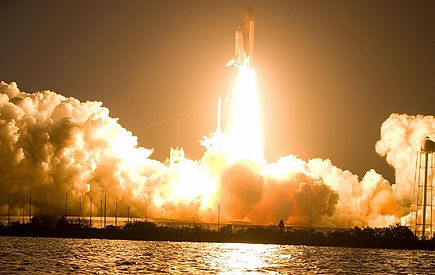 discovery-space-shuttle-596754_640 (1).jpg