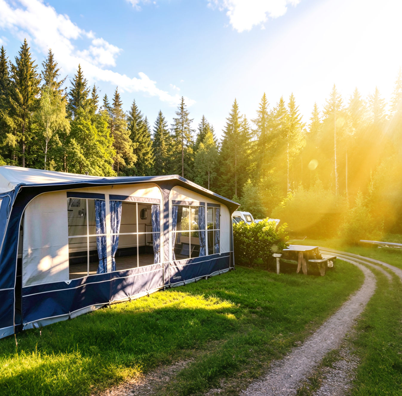 Isabella Ventura Atlantic caravan awning size 16 (1025–1050cm) with lightweight fibre poles in excellent used condition.