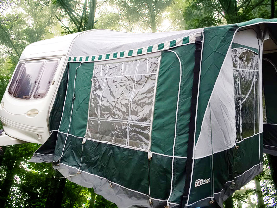 Inaca Palma Size 6 775–800cm full caravan awning with lightweight alloy frame