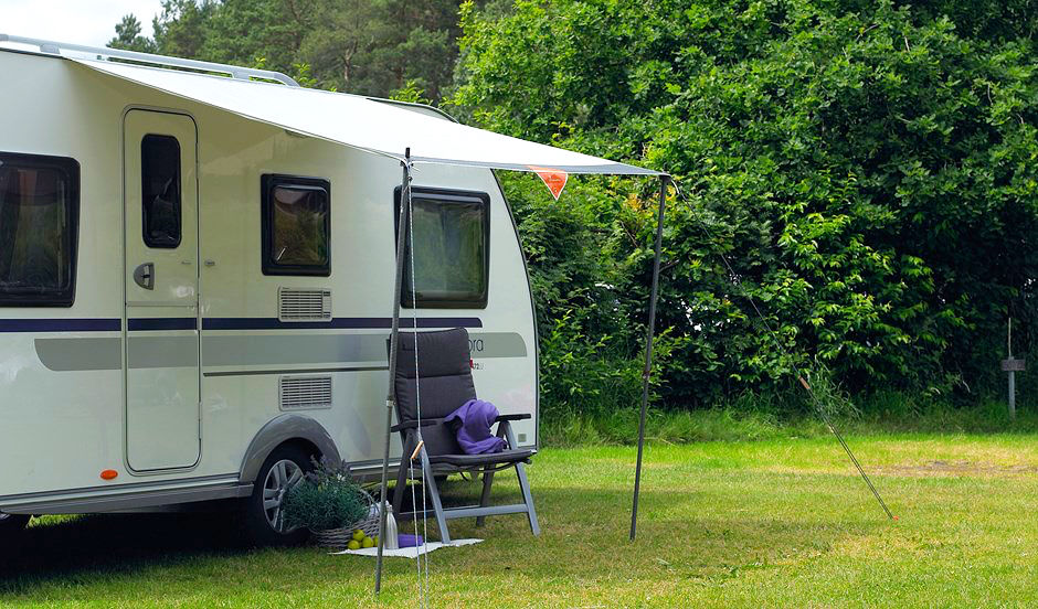 Isabella Shadow 240 caravan sun canopy with Carbon X frame