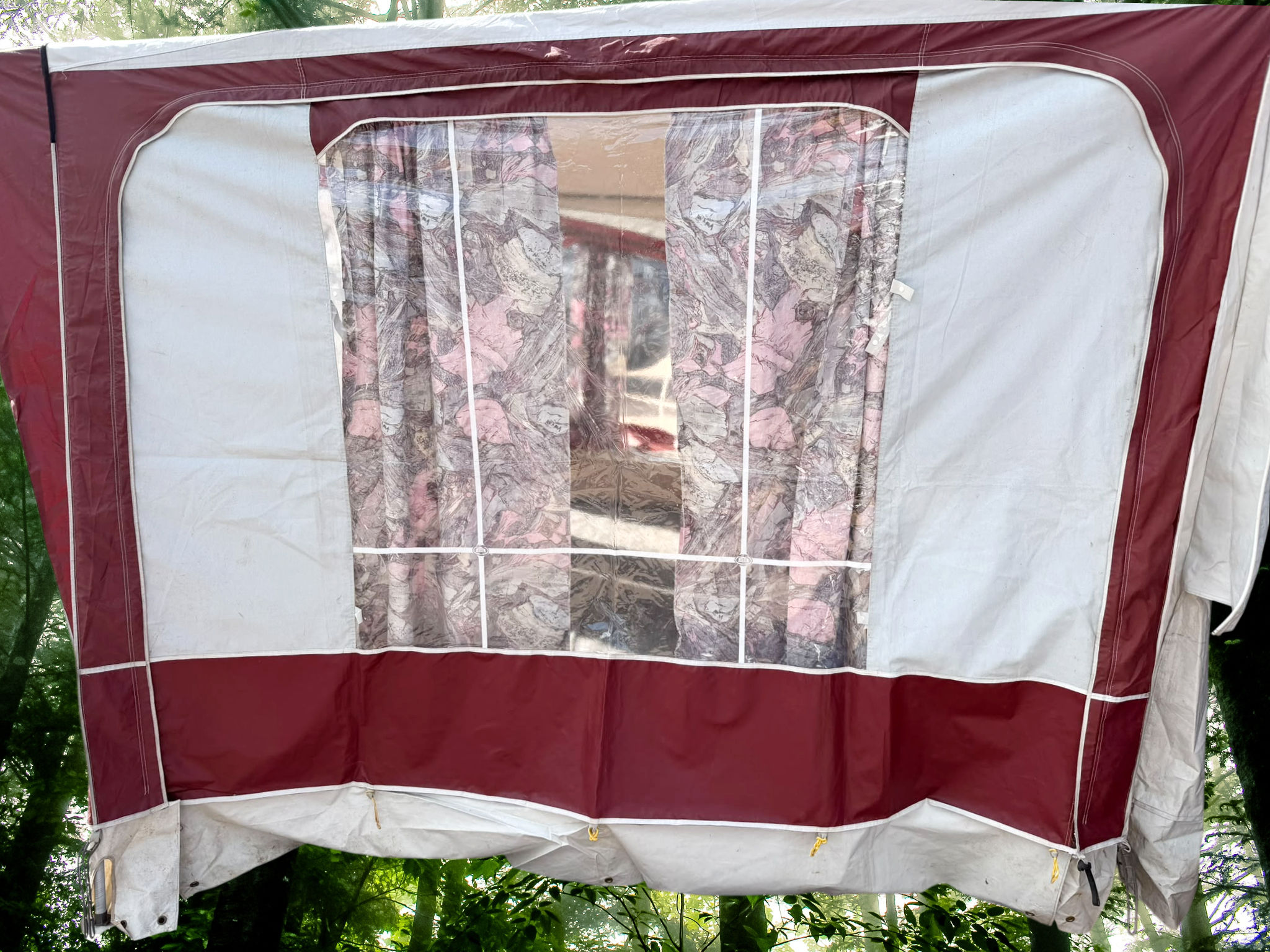 Bradcot Accolade Burgundy Size 9 850–875cm full caravan awning with fibre frame and curtains