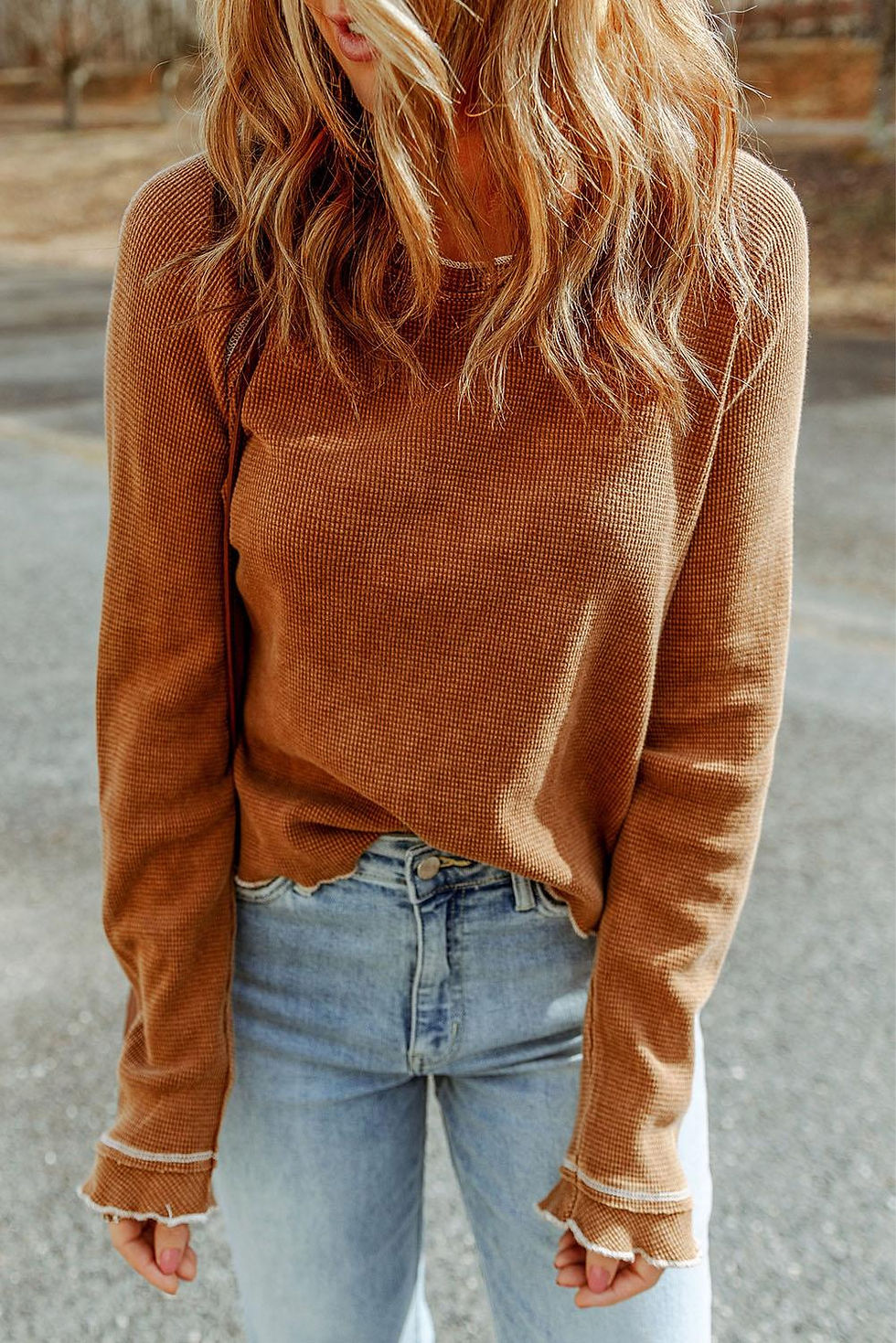 Miniatura: Cataleya Textured Round Neck Long Sleeve Top